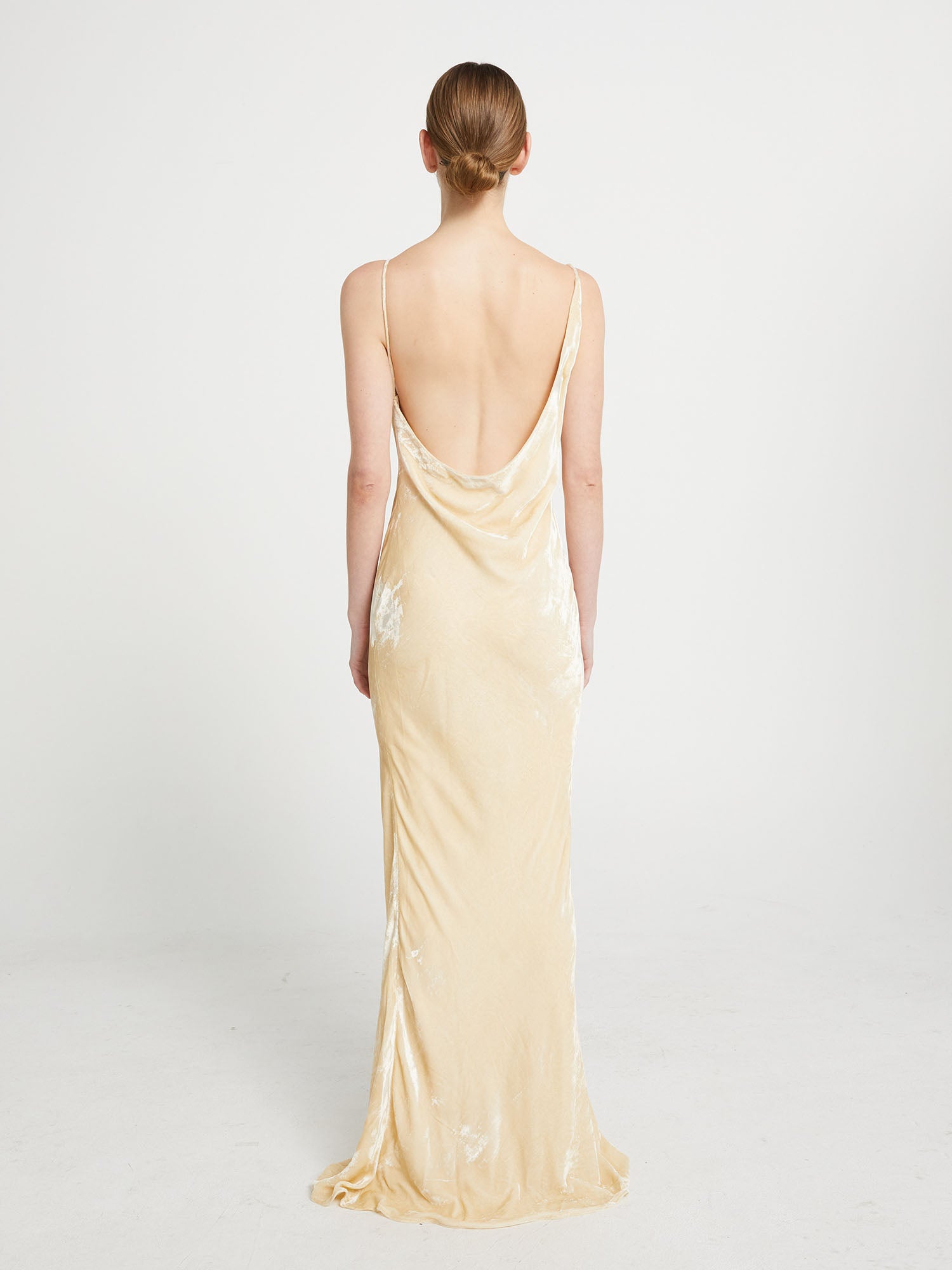 DRESS V