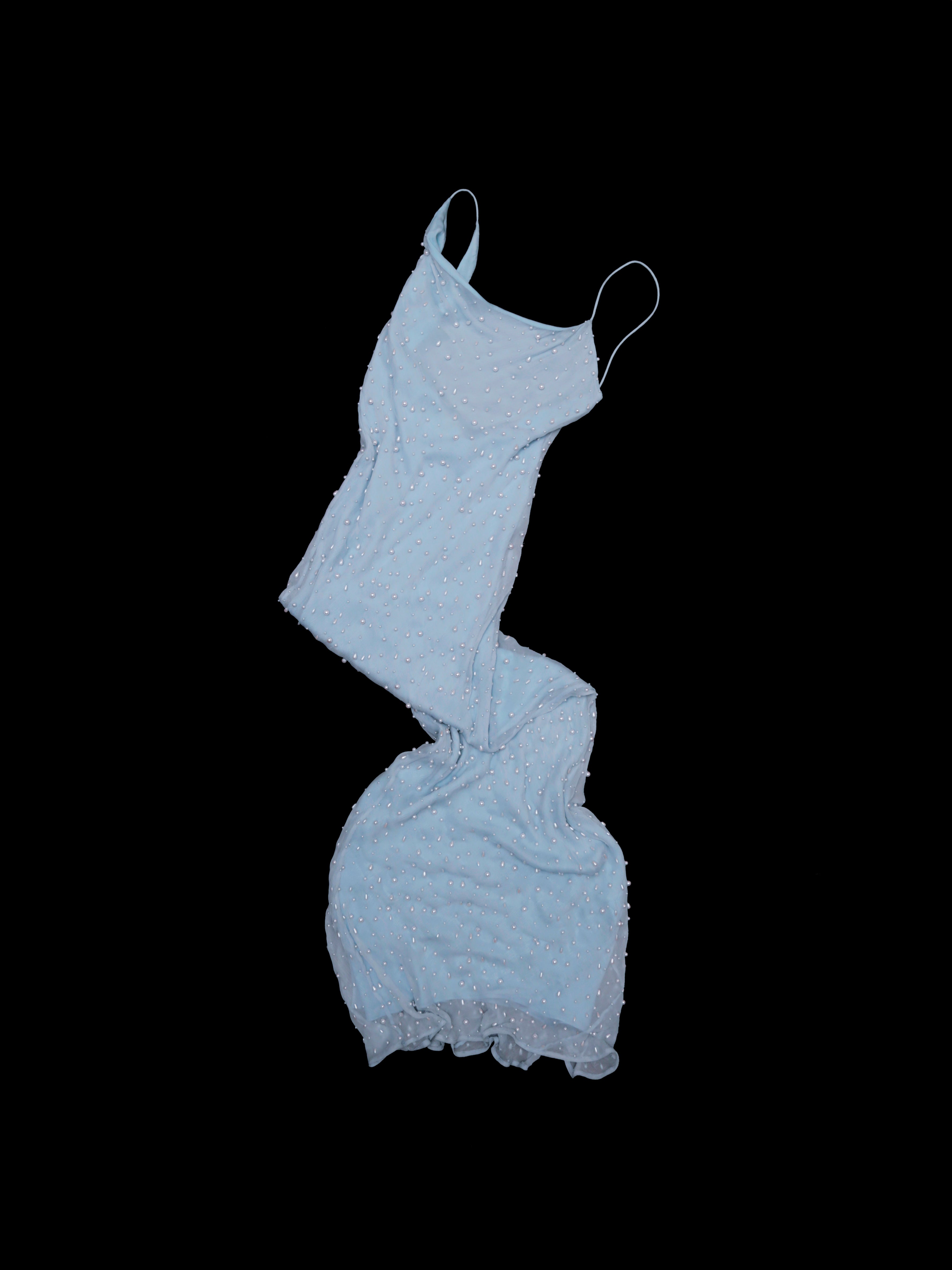 DRESS V